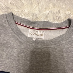 TOMMY ICON グレー トレーナーの画像