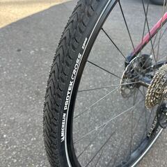 SPECIALIZED スペシャライズド クロスバイク SIRRUS 3.0 9段切替 シラス 自転車の画像