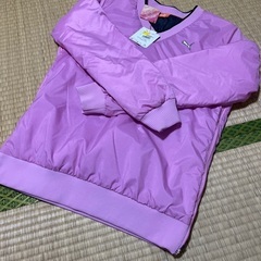 ★プーマ  アウター　Lサイズ　裏起毛　ピンク　新品　両脇下から...