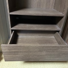クローゼット　棚　おしゃれ　ブラウン
の画像