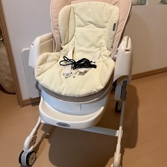 コンビ　電動ゆらゆら　テーブル、オルゴール音付き