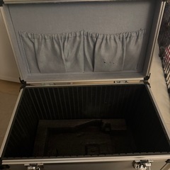 ジュラルミンケースの画像
