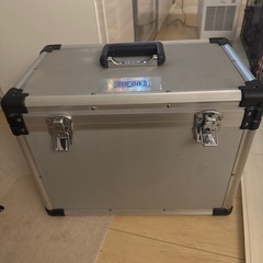 ジュラルミンケース