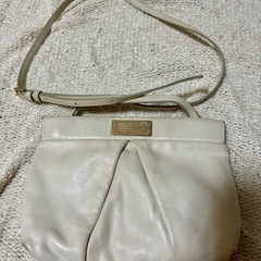 MARC BY MARCJACOBS 肩掛け