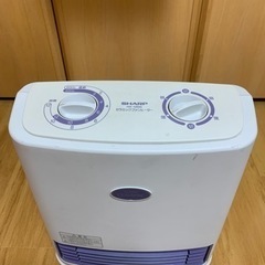  セラミックファンヒーター　SHARP 　空調家電の画像