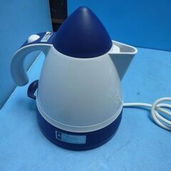N327　BLUHE　電気ケトル　１L  型番　G-3058の画像