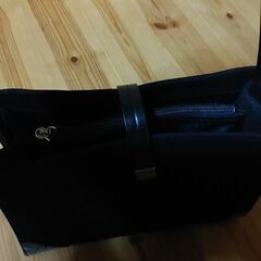 二谷友里恵ショルダーバッグの画像