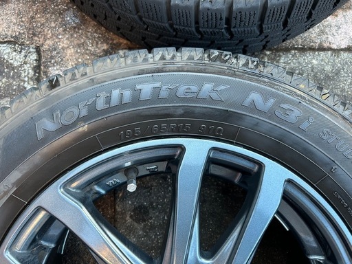 195/65R15 スタッドレスタイヤ　ホイールセット