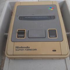 値下げ交渉有！スーパーファミコン台(ソフト入れ)の画像