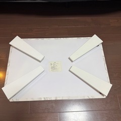 大理石柄折りたたみテーブルの画像