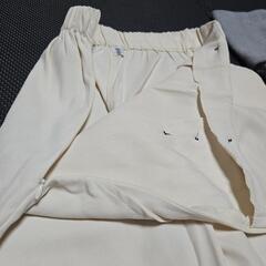 新品❗Sサイズボタンパンツ&セーターの画像