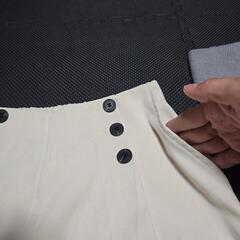 新品❗Sサイズボタンパンツ&セーターの画像