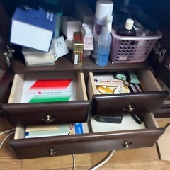 配達可能　キャビネット   ガラス扉　収納の画像