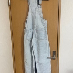 Levi’s  リーバイス　デニムオーバーオールの画像