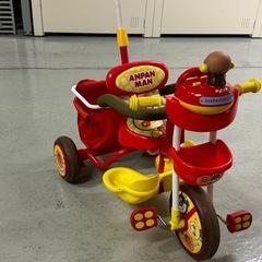アンパンマン三輪車の画像