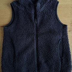 フリースベスト UNIQLO製 
子ども130 濃紺