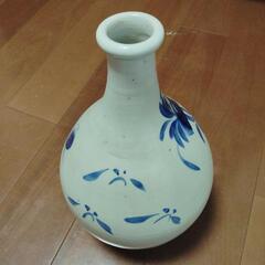 骨董   大徳利 36cm   牡丹紋様の画像