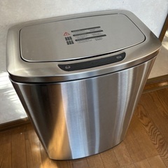 センサー式自動開閉ゴミ箱　45L