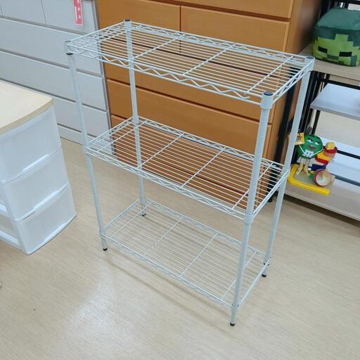 ３段メタルラック☆グレーカラー☆小錆あります。人気商品【こちらは店舗です。浜村鹿野温泉ICから3分 買取本舗 宮本リサイクル 営業時間9～19時 定休日水曜のみ←連絡できませんm(_ _)m】
