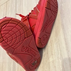 VISION 16センチ　スニーカー　赤の画像