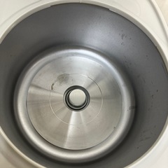I2411-756 タイガー マイコン炊飯ジャー JBH-G102 1.0L ホワイト 5.5合炊き 2024年製 通電確認済 キズ、汚れありの画像