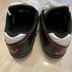 サッカー　トレーニングシューズ　19センチ　アシックスの画像