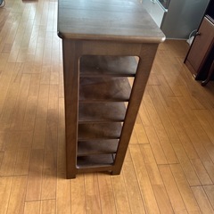 カリモク スリッパ収納棚の画像