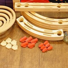 (Y)北大前! 札幌 引取 BorneLund ボーネルンド Quadrilla クアドリラ Twist&Rail 4-99 ツイスト&レール ビー玉転がし おもちゃ 知育玩具 木製 積み木 1037332の画像