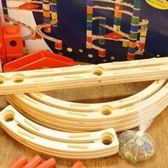 (Y)北大前! 札幌 引取 BorneLund ボーネルンド Quadrilla クアドリラ Twist&Rail 4-99 ツイスト&レール ビー玉転がし おもちゃ 知育玩具 木製 積み木 1037332の画像