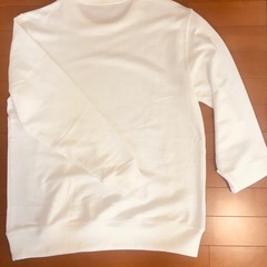 バレンシアガトレーナーの画像