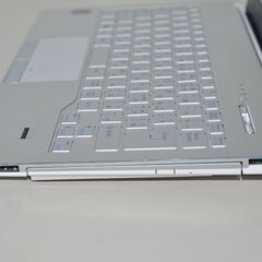 日本製 中古良品軽量ノートPC 富士通 SH75/M Windows11+office Core i5-4200U/メモリ8GB/爆速SSD256GB/13.3インチ/DVDマルチ/webカメラ搭載