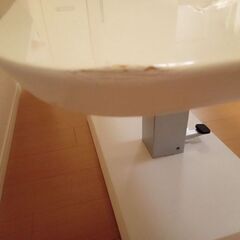 昇降式ダイニングテーブルの画像