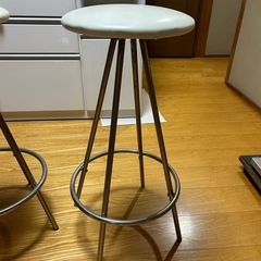 カウンターチェアーの画像