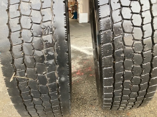 トラックタイヤ　M888 225/80R 17.5
