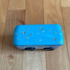 お菓子缶
