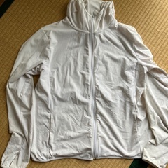 (11/30まで)ユニクロ　XL パーカー