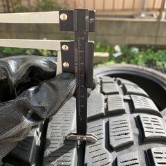 265/50R20　2011年製　スタッドレスタイヤ　YOKOHAMA　ジオランダーの画像