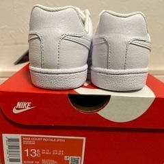 新品　NIKEジュニアシューズ19.5センチ　ナイキ　白　通学に　の画像