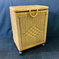ラタン小物3個まとめ　ランドリーかご　傘立て　マガジンラック　籐家具の画像