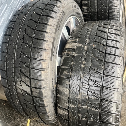 215/50R17アルミスタッドレスセット！