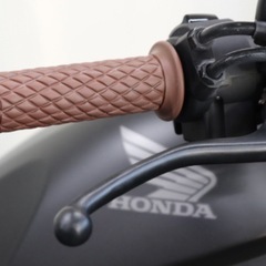 【新品】 ハーレー ☆ アメリカン他 ダイヤカット バイクグリップ 1インチ 茶 汎用 ALCAN hands製の画像