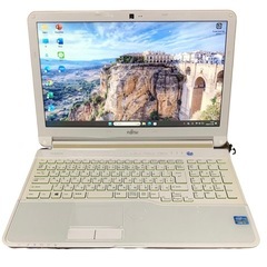 355 サクサク快適✨Core i7‼︎美品✨FUJITSUノー...