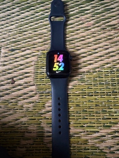 Apple Watch SE 第二世代　40mm アルミニウムケース　使用感あり\n