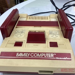 ファミリーコンピューターの画像