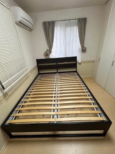 【本日限り】 IKEA クイーンベッド　ベッドフレーム