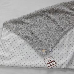 新品　バラ模様のひざ掛けの画像