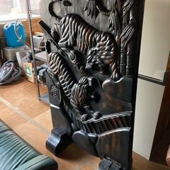 衝立 虎 黒檀 置物 
オブジェの画像