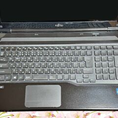 販売済【中古PC-12】Windows11/Core-i3/SSD：128GB/メモリ：8GB/Office2021/富士通の画像