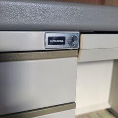 UCHIDA ウチダ オフィスデスク 机 作業台 引き出し付き 中古 鍵なし★T2778Sの画像