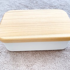 野田琺瑯のバターケース